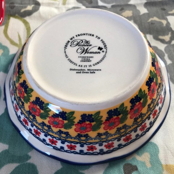 The Pioneer Woman Mini Pie Plate Set 4 Pc - Picture 7 of 7